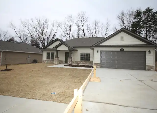 Property at 105 Chairman Dr, Columbia, MO, 65203, 3 beds, 2 baths, [object Object]