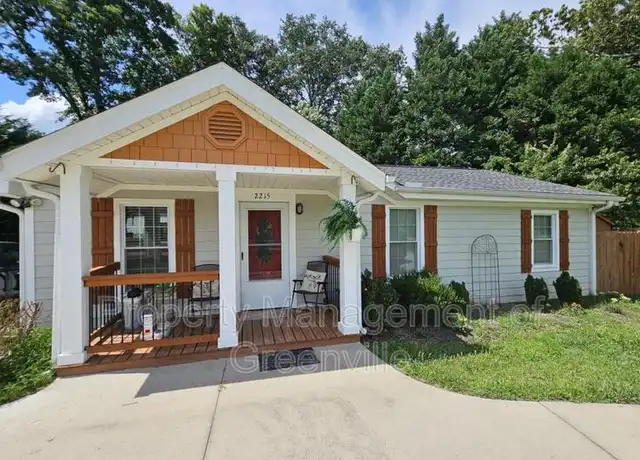 Property at 2215 E Lee Rd, Taylors, SC, 29687, 3 beds, 2 baths, [object Object]