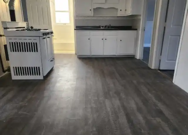 Property at 117 Cisco St Unit 3, Southbridge, MA, 01550, 3 beds, 1 bath, [object Object]