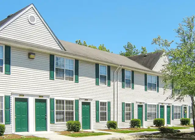 Property at Dominion Pines Apartments - 529 Pine Valley Run, Chesapeake, VA, 23320, 2 beds, 1 bath, [object Object]