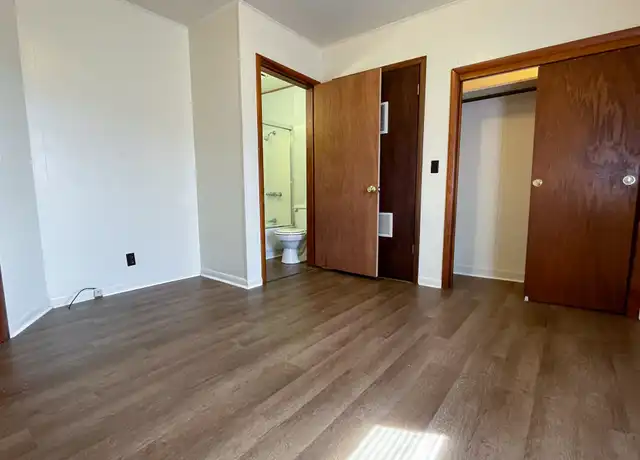 Property at 401 E Snider St Unit 2, Carbondale, IL, 62901, 1 bed, 1 bath, [object Object]