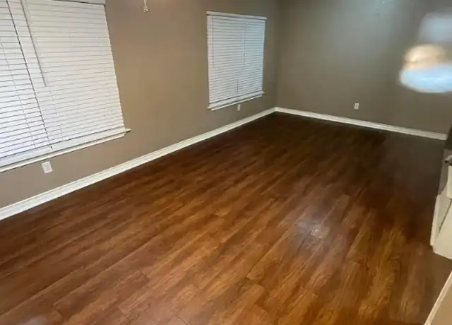 Property at 119 Circle Ct Unit 127, Pleasanton, TX, 78064, 1 bed, 1 bath, [object Object]