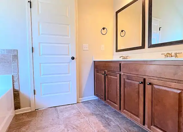 Property at 4449 Woodgate Hill Trl, Snellville, GA, 30039, 5 beds, 3 baths, [object Object]