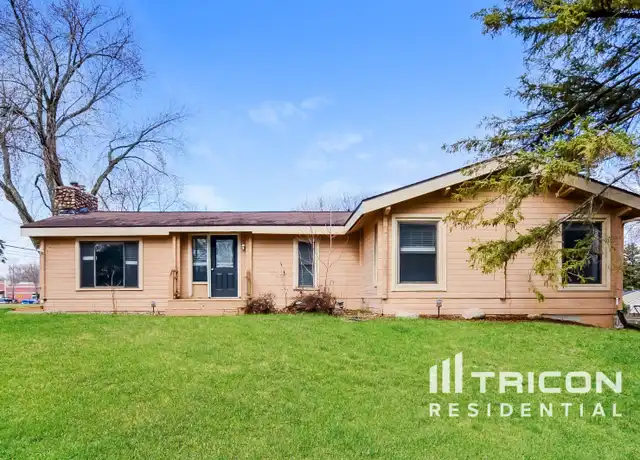 Property at 3601 Christine Pl, Saint Paul, MN, 55110, 5 beds, 2 baths, [object Object]