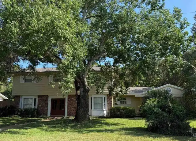 Property at 905 Poinciana Dr, Gulf Breeze, FL, 32561, 5 beds, 3.5 baths, [object Object]