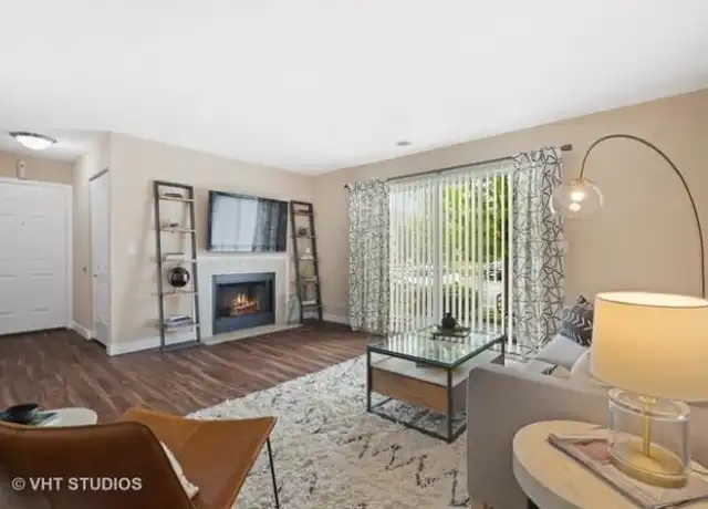Property at 41 Kensington Cir, Wheaton, IL, 60189, 1 bed, 1 bath, [object Object]