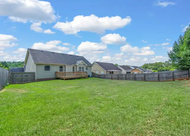 Property at 1041 Ishee Dr, Clarksville, TN, 37042, 4 beds, 3 baths, [object Object]