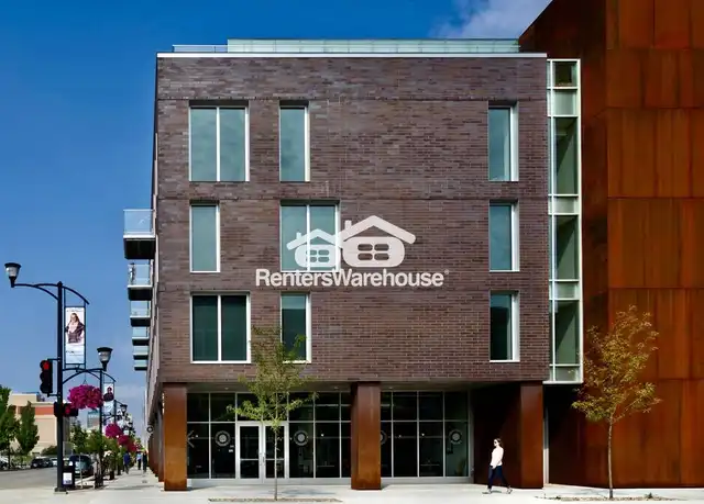 Property at 350 E Locust St, Des Moines, IA, 50309, 1 bed, 1 bath, [object Object]