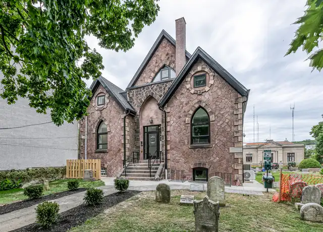 Property at 141 Krams Ave Unit 6, Philadelphia, PA, 19127, 1 bed, 1 bath, [object Object]