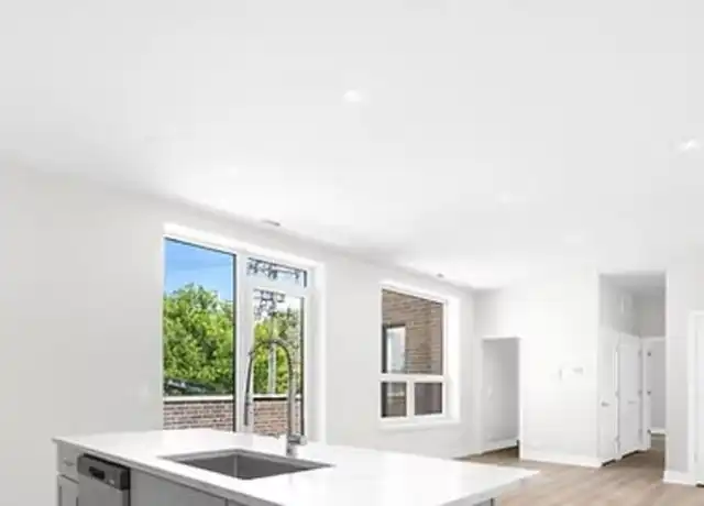 Property at 5071 N Northwest Hwy Unit 305, Chicago, IL, 60630, 2 beds, 2 baths, [object Object]