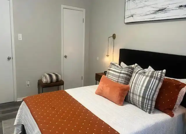 Property at 3000 Las Vegas Trl, Fort Worth, TX, 76116, 1 bed, 1 bath, [object Object]