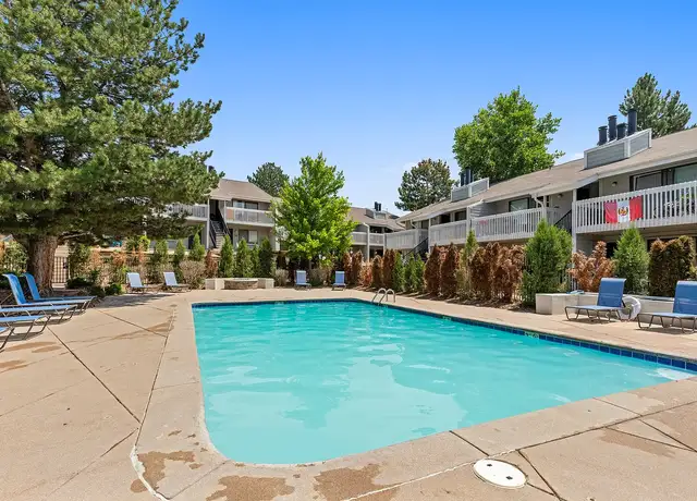 Photo of 2134 S Richfield Way, Aurora, CO 80013