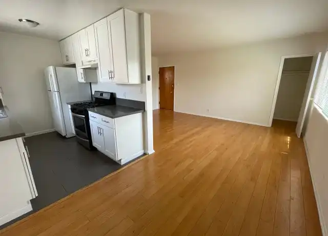 Property at 1531 10th St unit Unit E, Santa Monica, CA, 90401, 1 bed, 1 bath, [object Object]