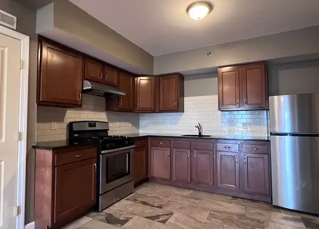 Property at 144 Stevens St Unit 144-11, Lowell, MA, 01851, 2 beds, 1 bath, [object Object]