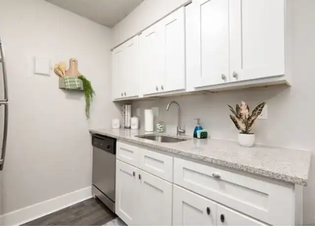 Property at Applewood Apartments - 505 E Arvada St, Colorado Springs, CO, 80905, 1 bed, 1 bath, [object Object]