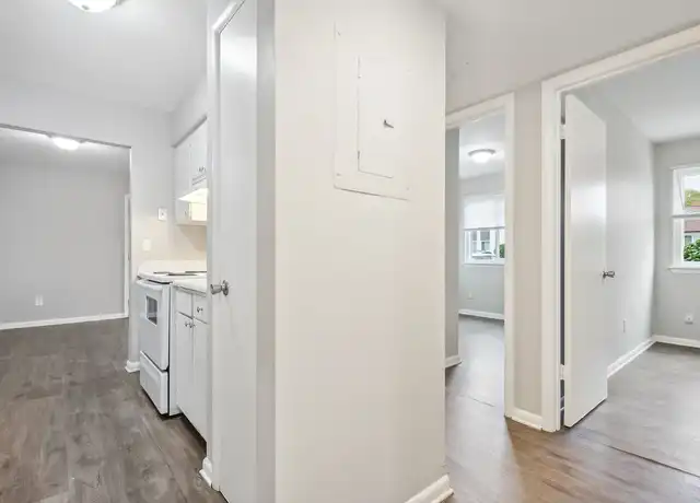 Property at Oak Meadows - 2500 Deanna Cir, Oak Grove, KY, 42262, 1-3 bed, 1 bath, [object Object]