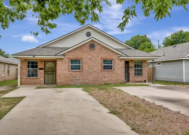 Property at 1418 E Mulkey St, Fort Worth, TX, 76104, 3 beds, 2 baths, [object Object]