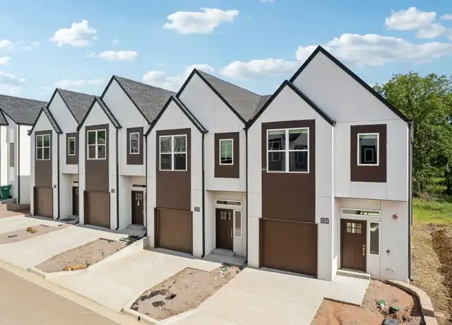 Property at 3501 Redbud Ln Unit 21-E, Tulsa, OK, 74132, 3 beds, 2.5 baths, [object Object]