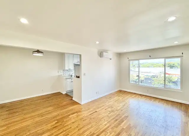 Property at 9000 W 24th St Unit 7, Los Angeles, CA, 90034, 1 bed, 1 bath, [object Object]
