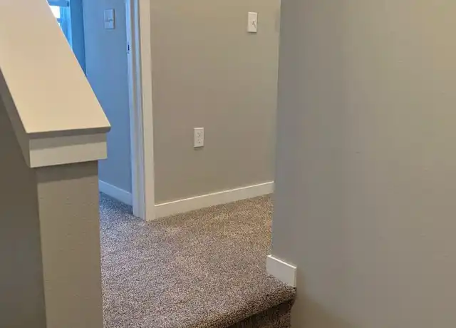 Property at 5253 N River Blvd NE Bldg 5253, Cedar Rapids, IA, 52411, 2 beds, 1.5 baths, [object Object]
