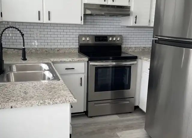 Property at 1745 6th Ave Unit 1795 6th Avenue-Unit 2(R), Vero Beach, FL, 32960, 0 beds, 1 bath, [object Object]