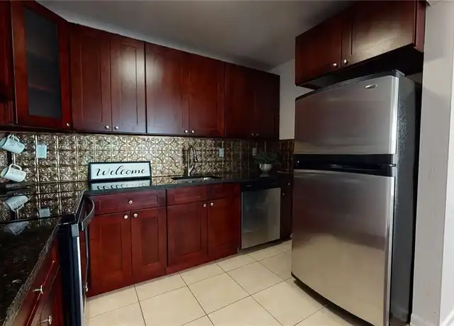 Property at 810 Lake Shore Dr #30, West Palm Beach, FL, 33403, 2 beds, 1 bath, [object Object]