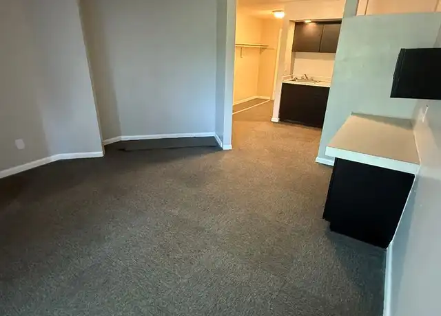 Property at 3100 SW 29th Ter Unit 206, Topeka, KS, 66614, 0 beds, 1 bath, [object Object]