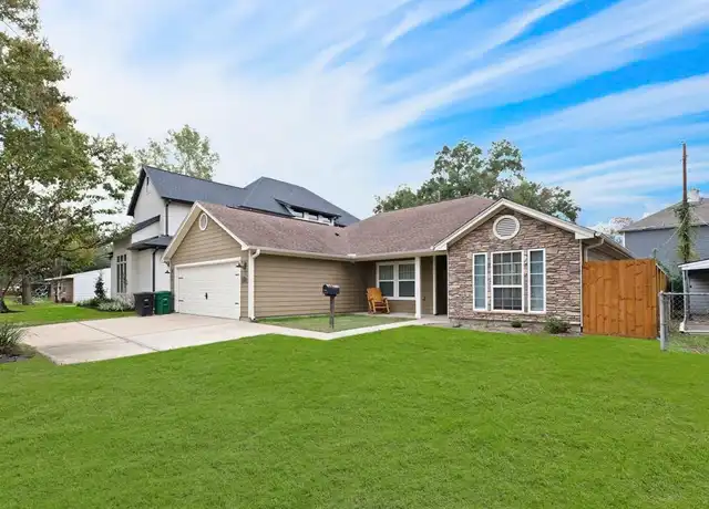 Property at 1504 W 43rd St, Houston, TX, 77018, 3 beds, 2 baths, [object Object]