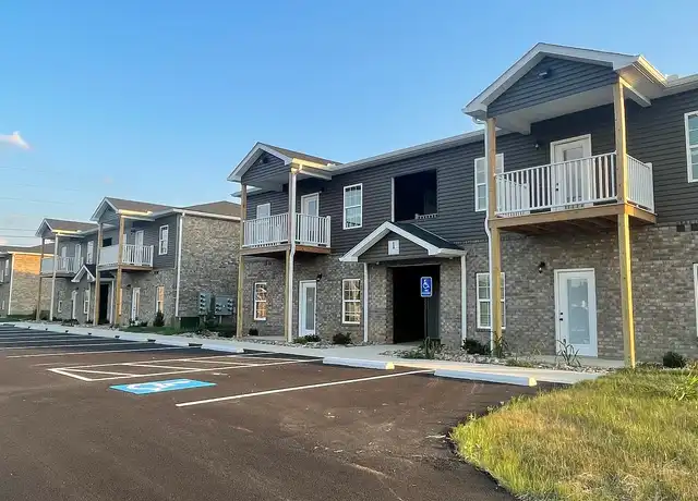 Property at Hillview Commons - 210 Hillview Mills Blvd, Bowling Green, KY, 42101, 1 bed, 1 bath, [object Object]