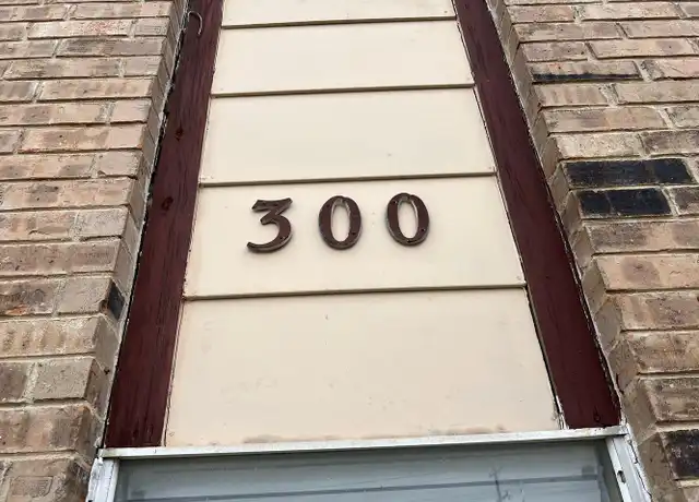 Property at 300 Moursund Blvd Unit 2, San Antonio, TX, 78221, 2 beds, 1 bath, [object Object]