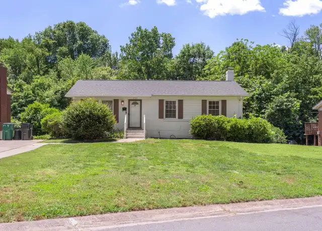 Property at 3124 Edsel Pl, Charlotte, NC, 28205, 3 beds, 2 baths, [object Object]