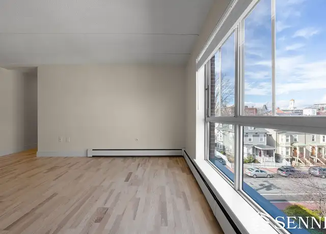Photo of 16 Trowbridge St, Cambridge, MA 02138