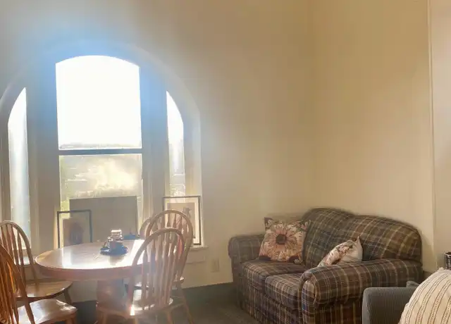 Property at 1033 S 2nd St Unit 2, Louisville, KY, 40203, 2 beds, 1 bath, [object Object]