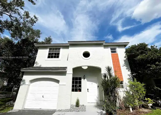 Property at 9832 NW 9th Ct, Plantation, FL, 33324, 3 beds, 2.5 baths, [object Object]