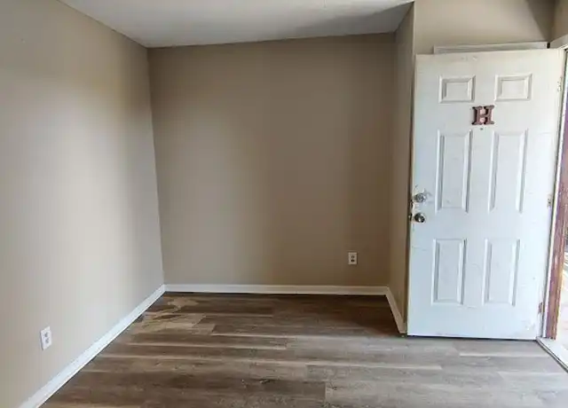 Property at 3 Meredith Ct Unit H, Little Rock, AR, 72227, 1 bed, 1 bath, [object Object]