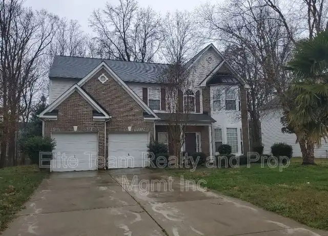 Property at 10903 Chastain Parc Dr, Charlotte, NC, 28216, 5 beds, 2.5 baths, [object Object]