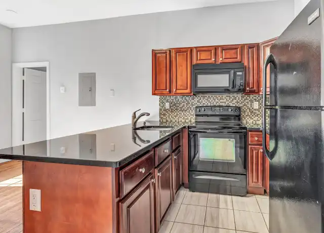 Property at 2810 E Main St Unit 7, Waterbury, CT, 06705, 1 bed, 1 bath, [object Object]