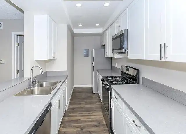 Property at Briarwood Apartments - 1322 Walnut Ave, Tustin, CA, 92780, 1-2 bed, 1-2 bath, [object Object]