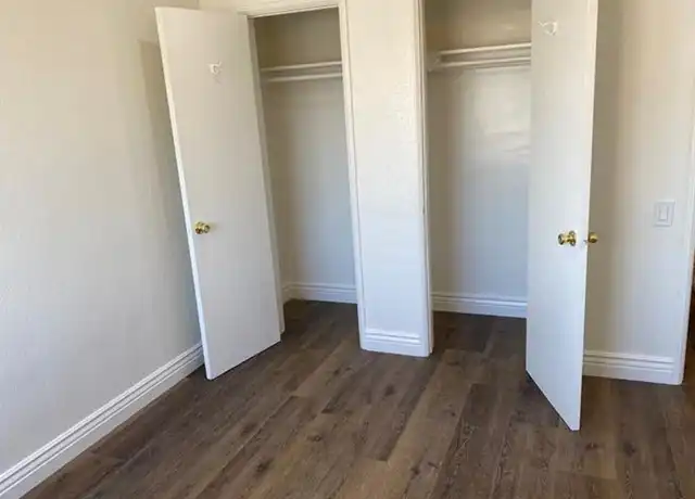 Property at 7620 S Western Ave Unit 4, Los Angeles, CA, 90047, 2 beds, 1 bath, [object Object]