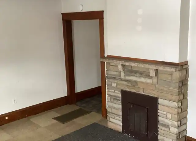 Property at 102 Hunt Ave, Charleston, WV, 25302, 2 beds, 1 bath, [object Object]
