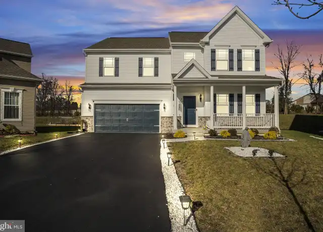 Property at 26 Barnhart Cir, Mechanicsburg, PA, 17050, 4 beds, 2.5 baths, [object Object]