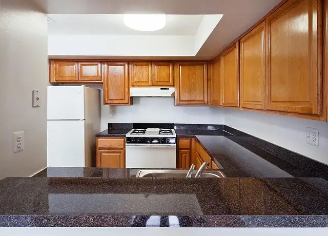 Photo of 2100 Hana Rd, Edison, NJ 08817