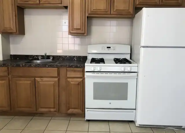 Property at 179 Harvard St Unit 2, Cambridge, MA, 02139, 1 bed, 1 bath, [object Object]