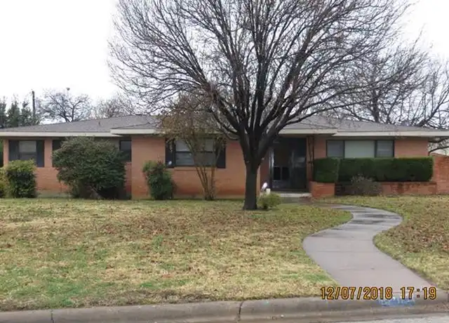 Property at 2202 Lincoln Dr, Abilene, TX, 79601, 3 beds, 2 baths, [object Object]