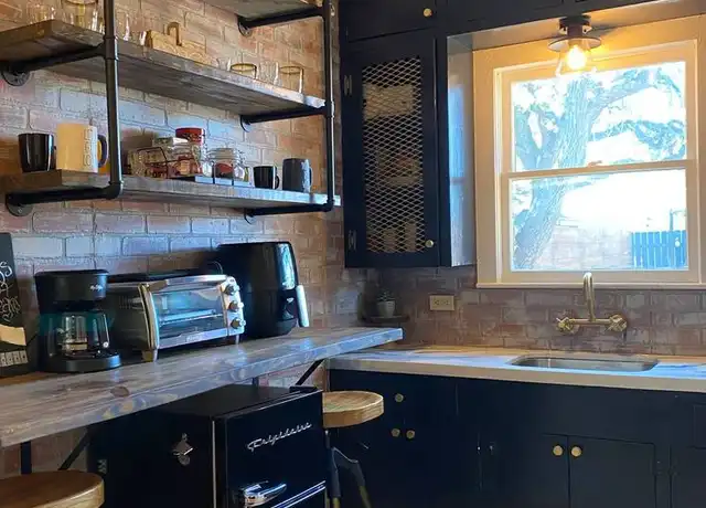 Property at 413 9th St Unit B, Blanco, TX, 78606, 1 bed, 1 bath, [object Object]
