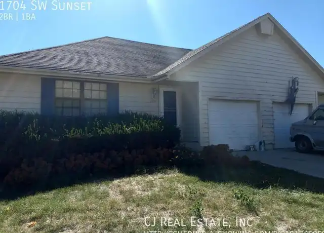 Property at 1704 SW Sunset St, Blue Springs, MO, 64015, 2 beds, 1 bath, [object Object]