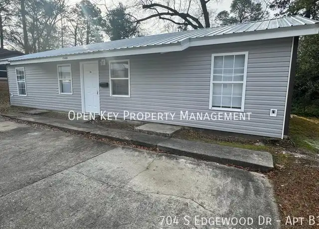 Property at 704 S Edgewood Dr Unit B1, Dothan, AL, 36301, 3 beds, 2 baths, [object Object]