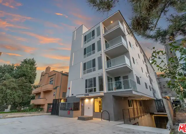 Property at 10918 Camarillo St Unit 403, North Hollywood, CA, 91602, 1 bed, 1 bath, [object Object]