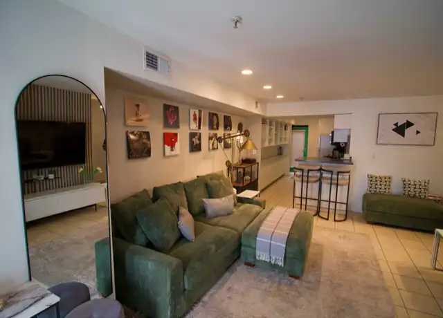 Property at 517 L St NW Unit 1, Washington, DC, 20001, 1 bed, 1 bath, [object Object]