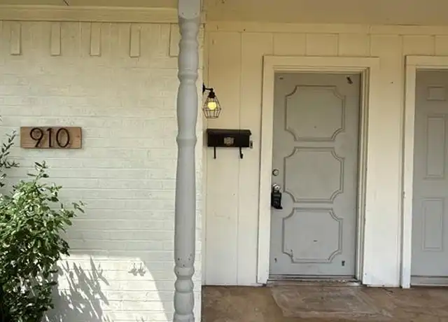 Property at 910 S Judge Ely Blvd, Abilene, TX, 79602, 3 beds, 2 baths, [object Object]